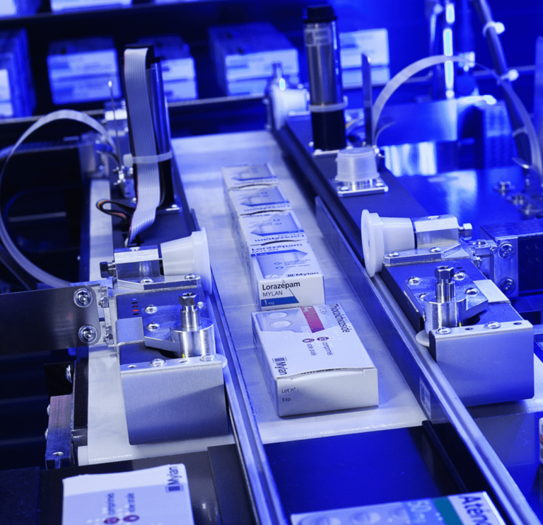Omega dispensing robot gripper